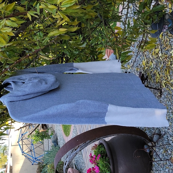 American Peace Fingers Sihn Gray Cashmere Sweater Womens Size Small Hoodie - Picture 4 of 10